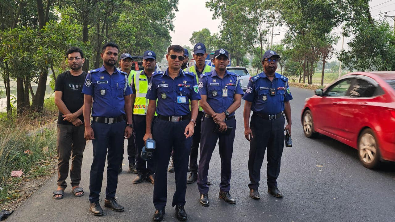 কুমিল্লায় হাইওয়ে পুলিশের বিশেষ অভিযান