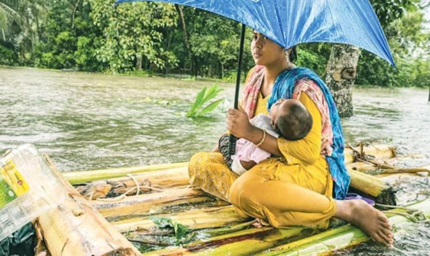 কুমিল্লায় চড়া দামে খাদ্যদ্রব্য সংগ্রহ করতে হচ্ছে স্বেচ্ছাসেবক এবং সাধারণ মানুষদের