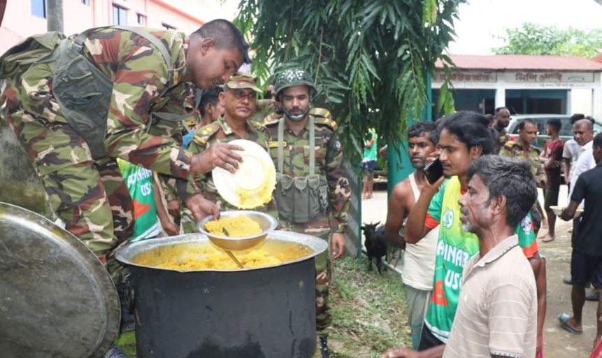 বাংলাদেশ সেনাবাহিনী কর্তৃক বন্যার্তদের উদ্ধার ও ত্রাণ বিতরণ কার্যক্রমের অগ্রগতি